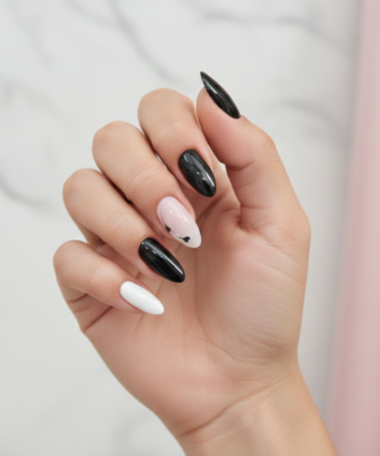 Classic Black & White Minimalist Press-On Nails – Monochrome Chic Set